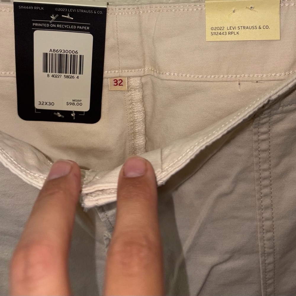 Levi’s Cargo Pants - Picture 3 of 7